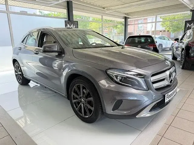 Gebraucht Mercedes GLA220 170 PS (125 kW) 2014 Grau SUV