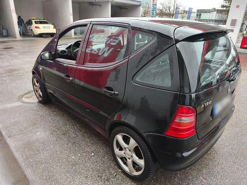 Gebraucht Mercedes A190 125 PS (91 kW) 2000 Schwarz Kleinwagen