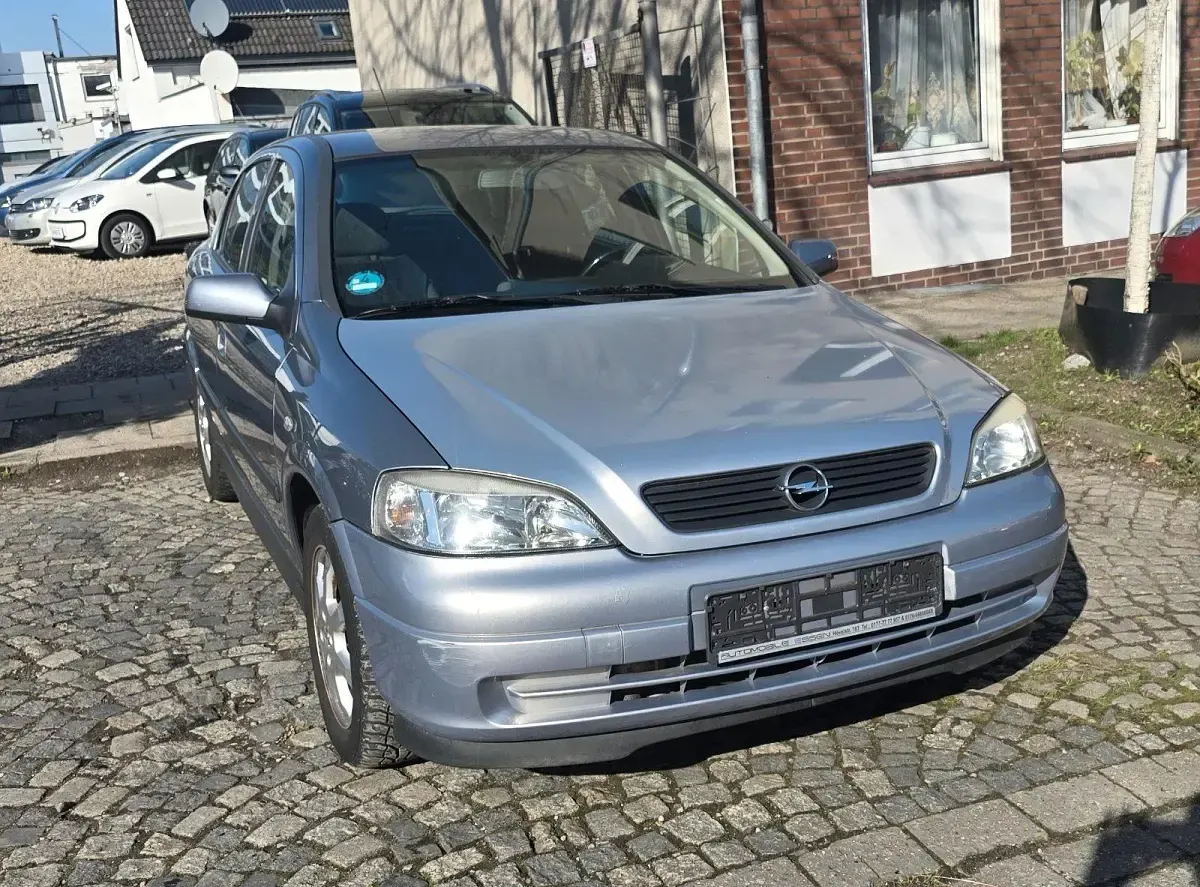 Usata Opel Astra Basis 84 CV (61 kW) 2003 Grigio Utilitaria