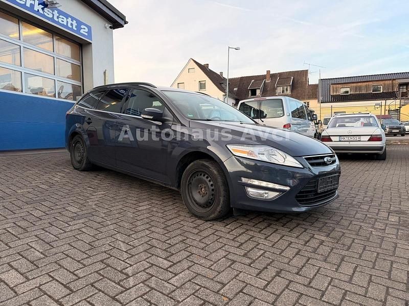 Gebraucht Ford Mondeo Champions Edition 120 PS (88 kW) 2013 Schwarz Kombi