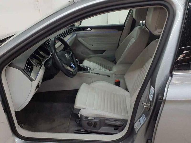 Gebraucht VW Passat GTE 156 PS (114 kW) 2022 Silber Kombi