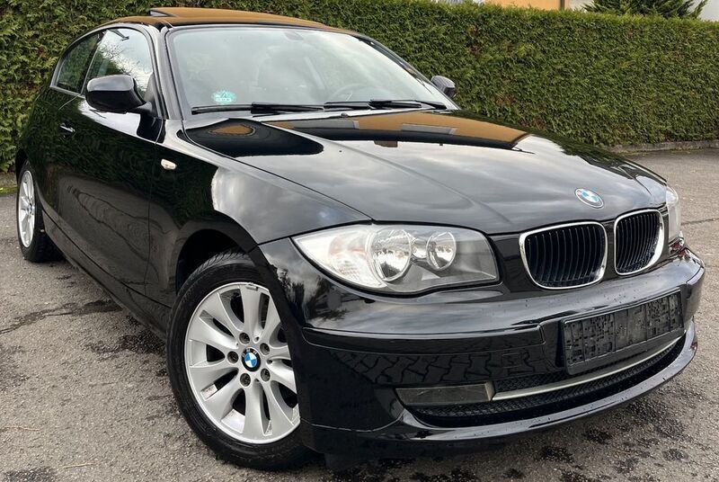 Schwarz Gebraucht 2010 BMW 116 Sport Line Kleinwagen | 4.990 € (Guter Preis) - Bild 1/4