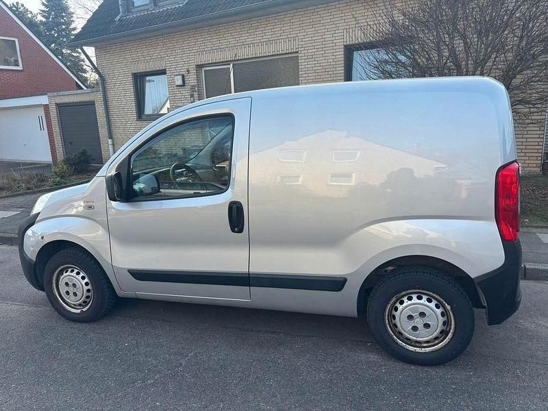 Gebraucht Citroën Nemo 73 PS (53 kW) 2008 Silber Van / Kleinbus