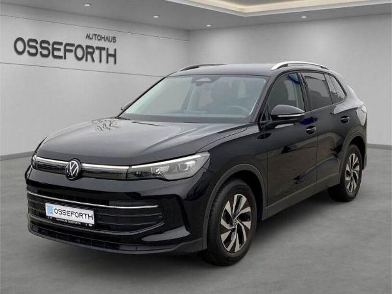 Gebraucht VW Tiguan Edition 150 PS (110 kW) 2024 Deep black perleffekt SUV