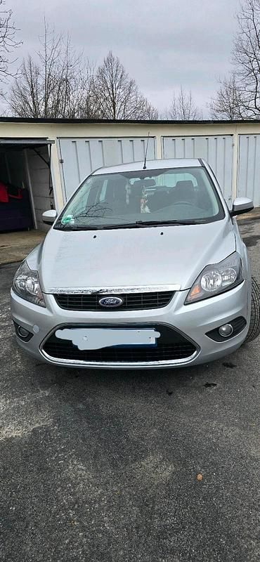 Gebraucht Ford Focus 115 PS (84 kW) 2009 Grau Limousine