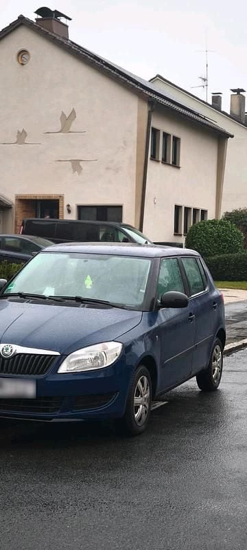 Gebraucht Skoda Fabia 60 PS (44 kW) 2010 Blau Kleinwagen