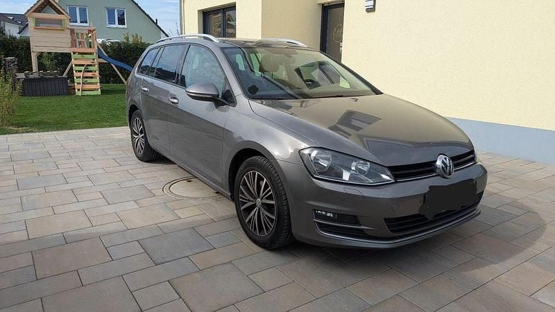 Grau Gebraucht 2016 VW Golf VII Allstar Kombi | 7.490 € (Fairer Preis) - Bild 1/4