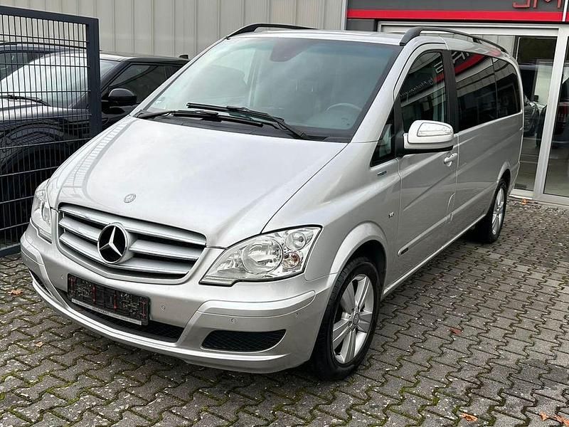 Silber Gebraucht 2014 Mercedes Viano Edition Van / Kleinbus | 18.900 € (Fairer Preis) - Bild 1/4