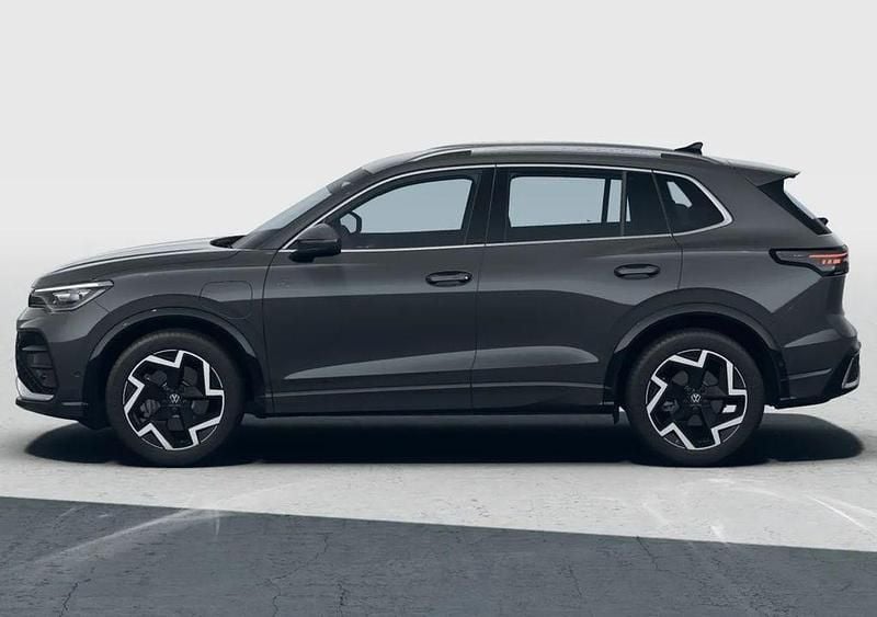 Neu VW Tiguan R-line 150 PS (110 kW) 2026 Uranograu SUV