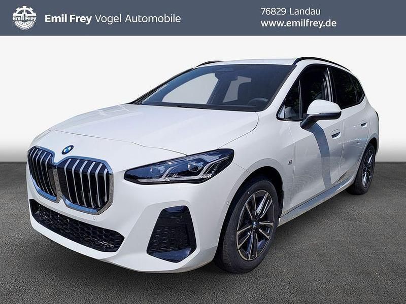 Weiß Neu 2025 BMW 220 Active Tourer M Sport Van / Kleinbus | 51.270 € (Teuer) - Bild 1/3