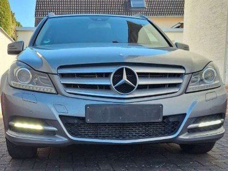 Silber Gebraucht 2012 Mercedes C200 Kombi | 4.300 € (Superpreis) - Bild 1/4