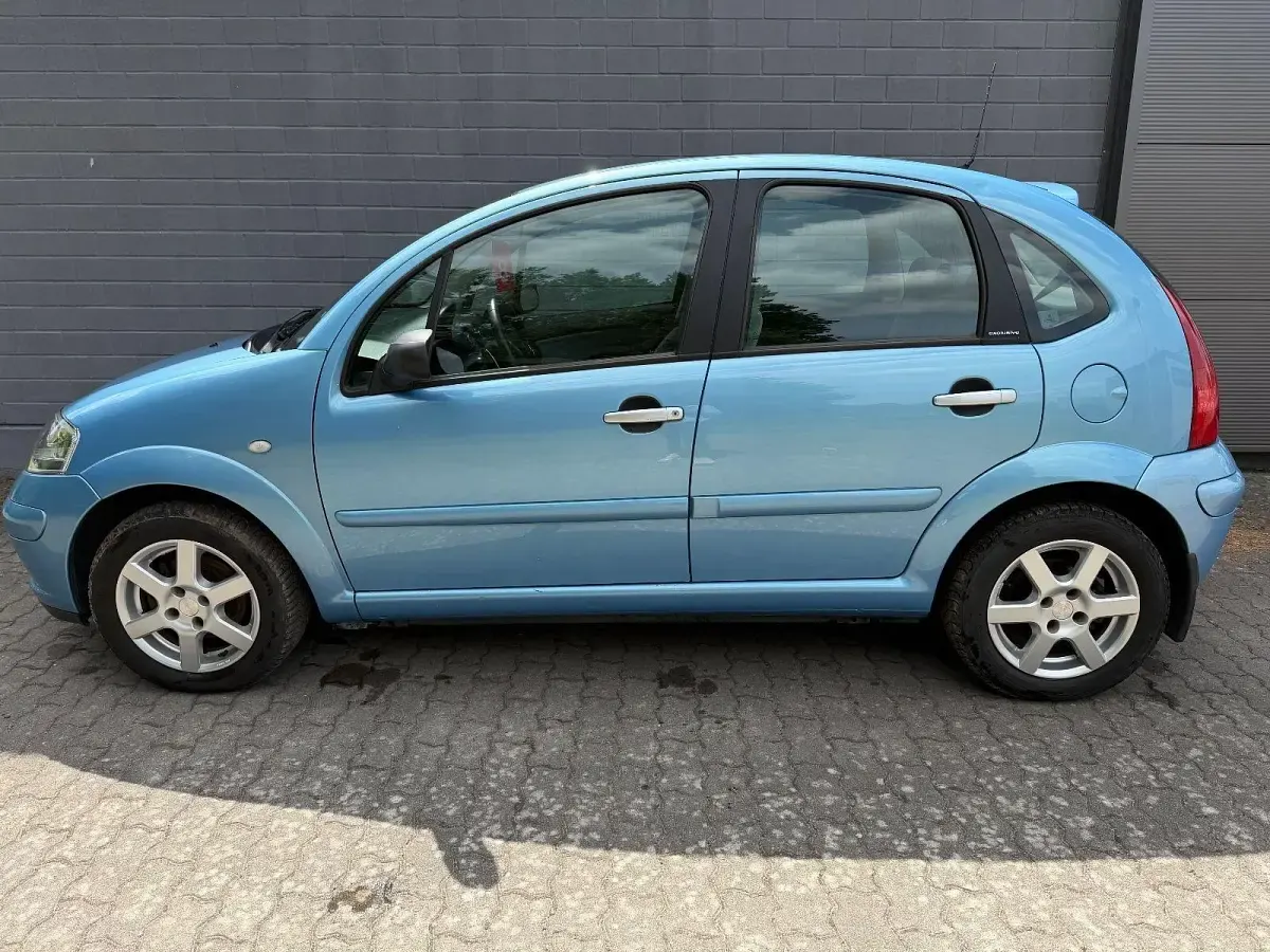 Gebraucht Citroën C3 Exclusive 109 PS (80 kW) 2004 Blau Kleinwagen