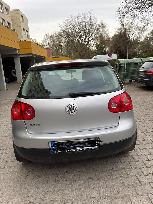 Usata VW Golf V 75 CV (55 kW) 2004 Grigio Utilitaria