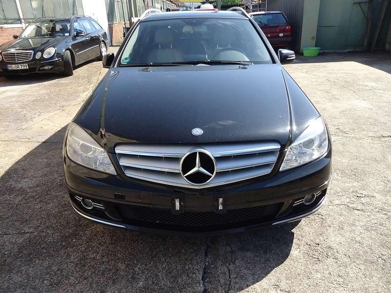 Schwarz unilack Gebraucht 2008 Mercedes C220 Kombi | 3.450 € (Etwas zu teuer) - Bild 1/4