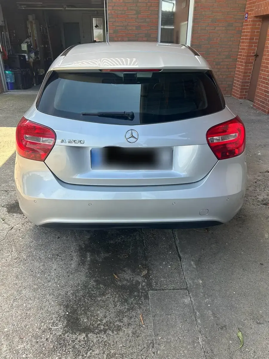 Gebraucht Mercedes A200 156 PS (114 kW) 2013 Silber Kleinwagen