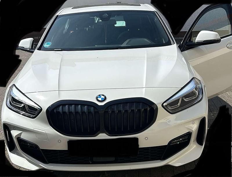Weiß Gebraucht 2021 BMW 118 M Sport Kleinwagen | 21.000 € (Guter Preis) - Bild 1/4
