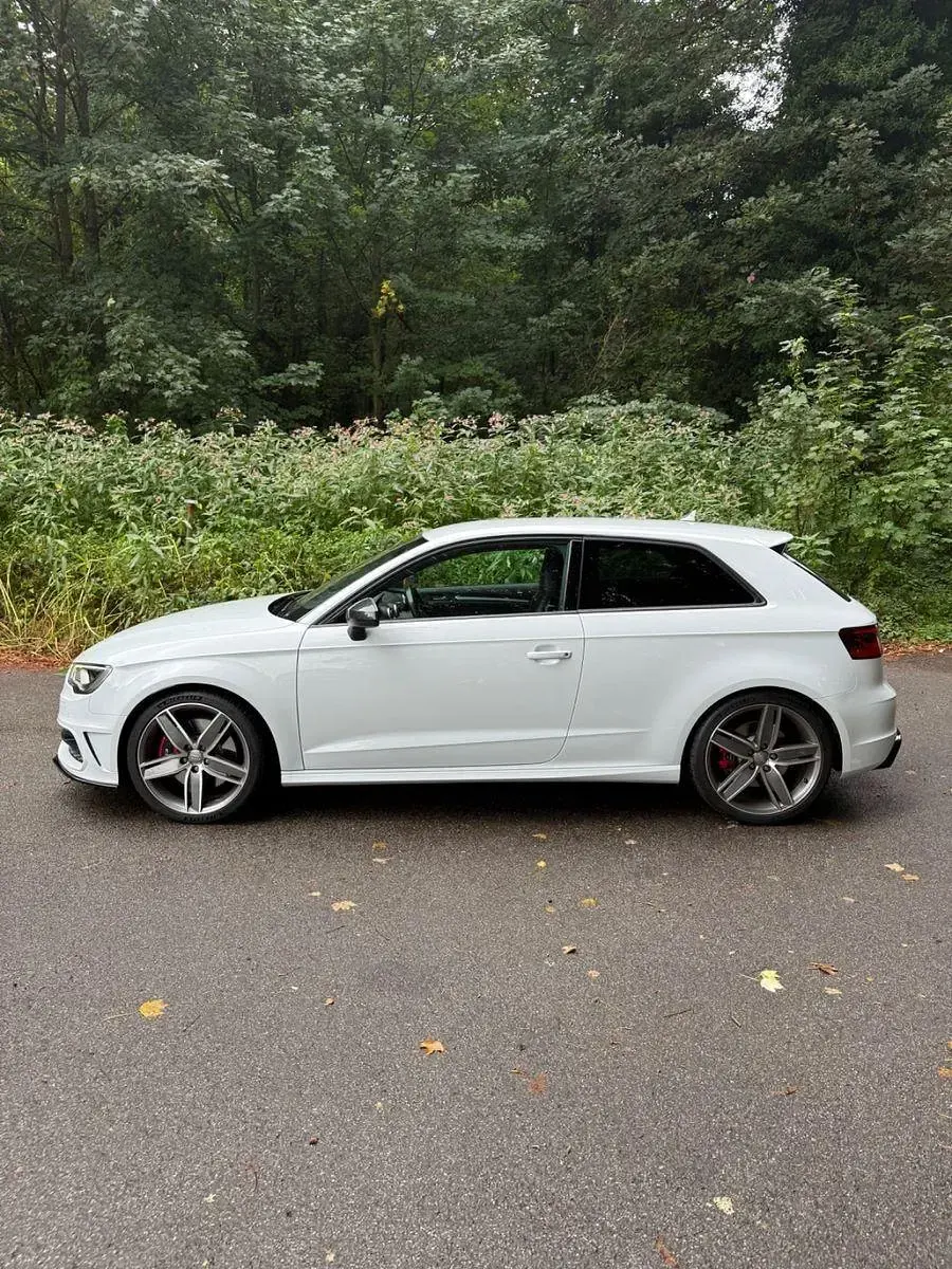 Gebraucht Audi S3 Ambiente 300 PS (220 kW) 2015 Weiß Limousine
