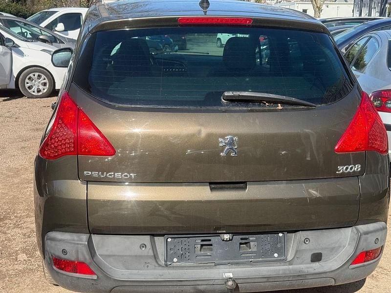 Gebraucht Peugeot 3008 Active 156 PS (114 kW) 2012 Braun Kombi