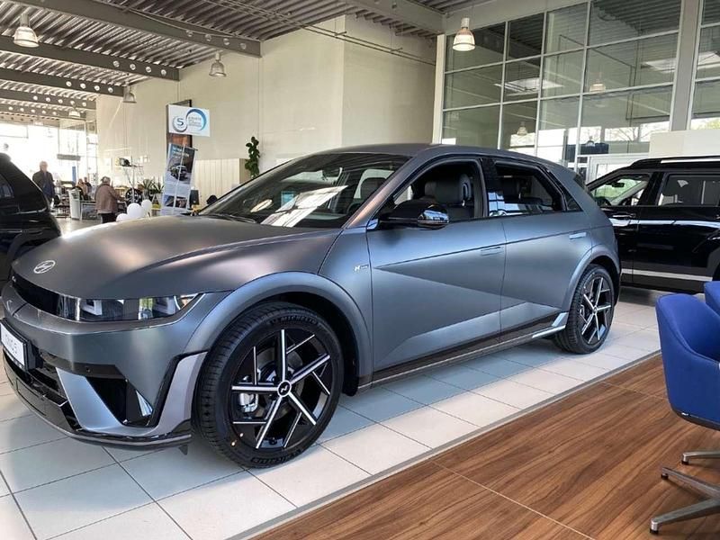 Ecotronic gray (matt) / mat Neu 2025 Hyundai Ioniq 5 N Line SUV | 49.990 € (Fairer Preis) - Bild 1/4