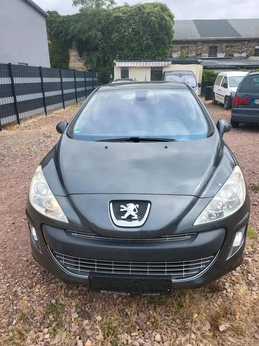 Gebraucht Peugeot 308 120 PS (88 kW) 2008 Limousine