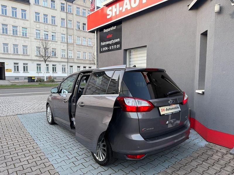 Gebraucht Ford Grand C-Max Titanium 150 PS (110 kW) 2012 Braun Van / Kleinbus