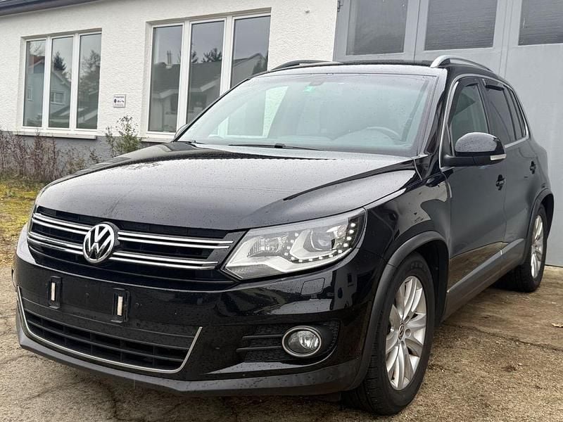 Schwarz Gebraucht 2016 VW Tiguan LOUNGE SUV | 13.490 € (Fairer Preis) - Bild 1/4