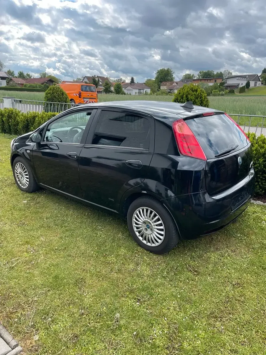 Gebraucht Fiat Grande Punto 95 PS (69 kW) 2007 Schwarz Kleinwagen