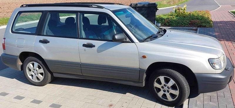 Silber Gebraucht 2001 Subaru Forester SUV | 1.950 € (Fairer Preis) - Bild 1/4