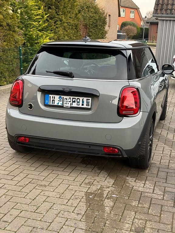 Gebraucht Mini Cooper SE 75 kW (102 PS) 2021 Grau Kleinwagen