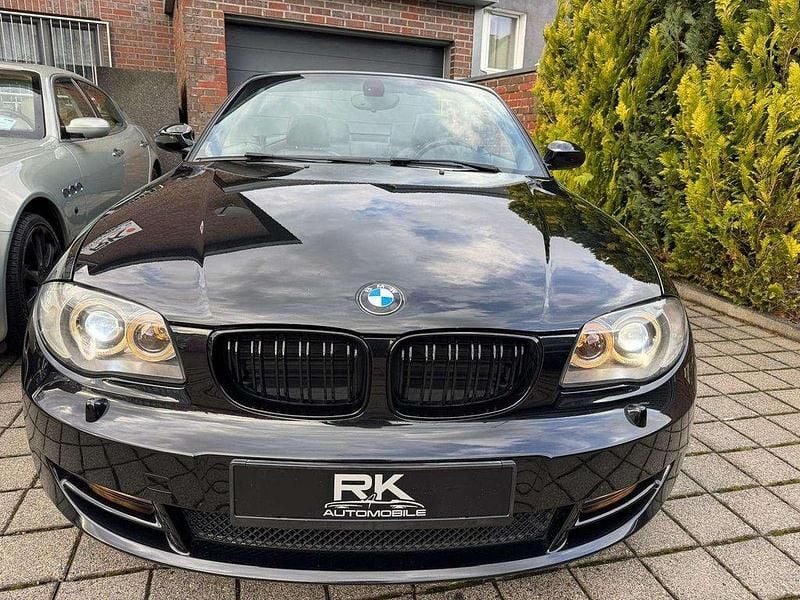Gebraucht BMW 118 Cabriolet Sport Line 143 PS (105 kW) 2009 Black sapphire metallic Cabrio