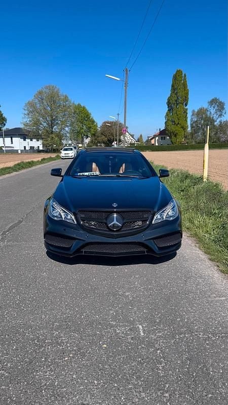 Usata Mercedes E350 AMG 252 CV (185 kW) 2014 Nero Coupé