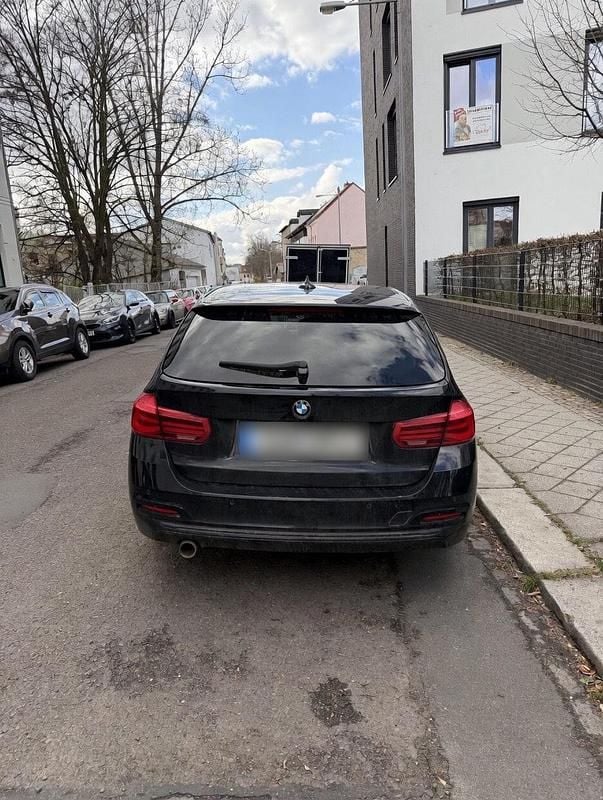 Gebraucht BMW 318 150 PS (110 kW) 2016 Schwarz Kombi