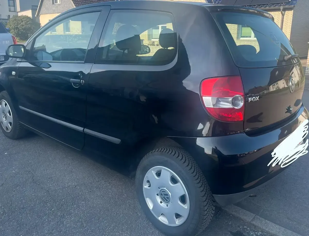 Gebraucht VW Fox 54 PS (39 kW) 2006 Schwarz Kleinwagen