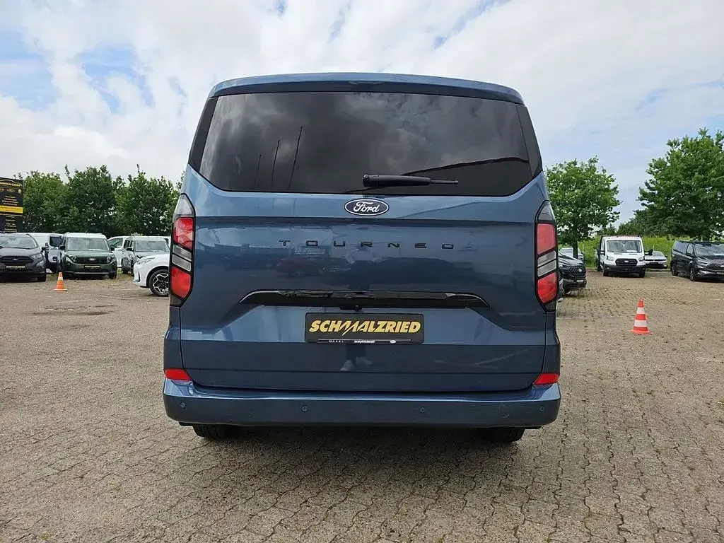Neu Ford Tourneo Custom Titanium 170 PS (125 kW) 2026 Blau Van
