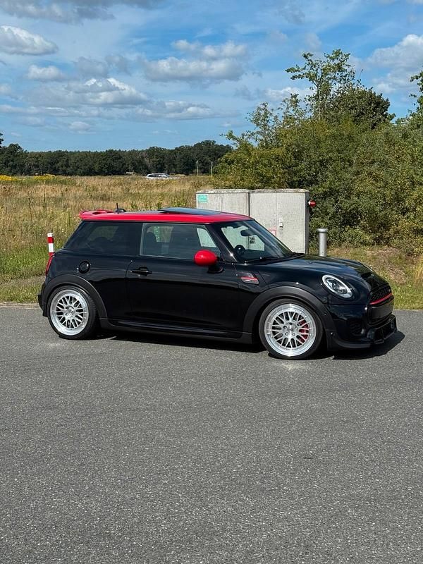 Gebraucht Mini John Cooper Works 231 PS (169 kW) 2015 Schwarz Kleinwagen