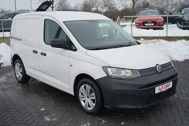 Gebraucht VW Caddy Basis 122 PS (89 kW) 2021 Weiß Van / Kleinbus