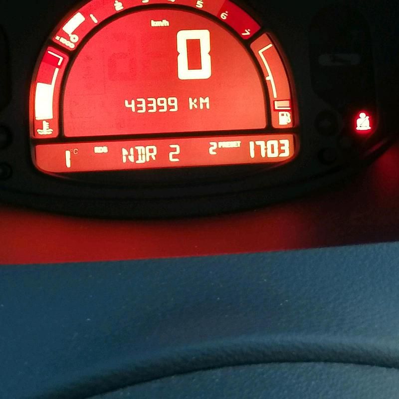 Silber Gebraucht 2009 Renault Modus Dynamique Van / Kleinbus | 4.999 € (Teuer) - Bild 1/4