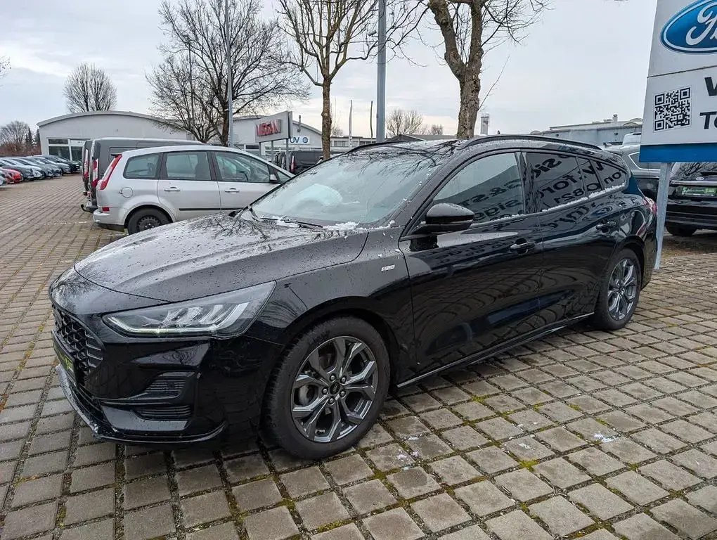 Gebraucht Ford Focus ST-Line 125 PS (91 kW) 2024 Obsidianschwarz metallic Kombi