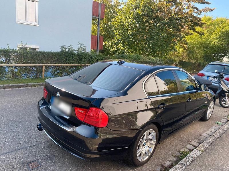Second-hand BMW 325 2011 Negru Berlinǎ