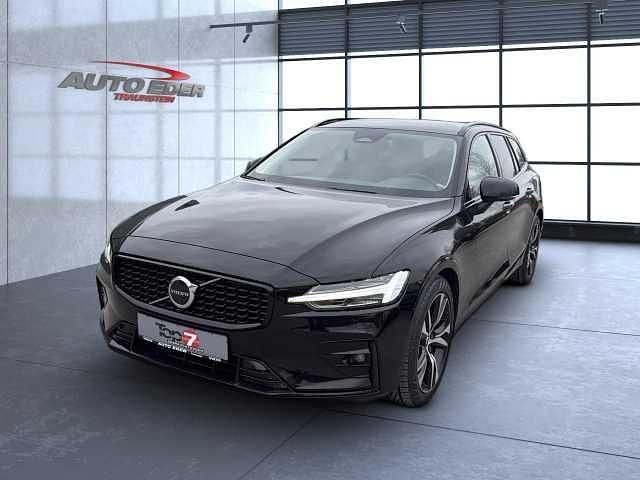 Gebraucht Volvo V60 145 PS (106 kW) 2024 Kombi