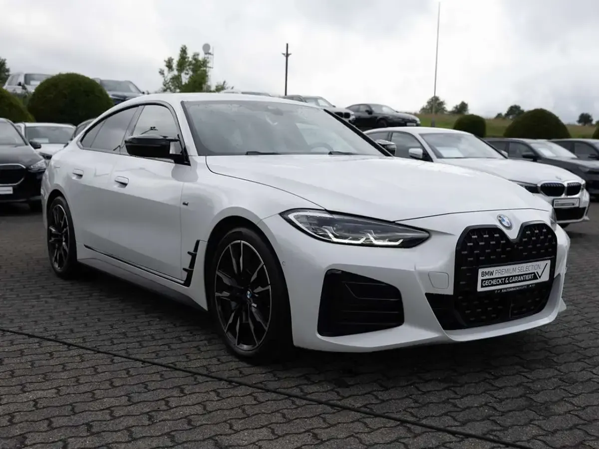 Gebraucht BMW 440 Performance 374 PS (275 kW) 2023 Weiß Coupé