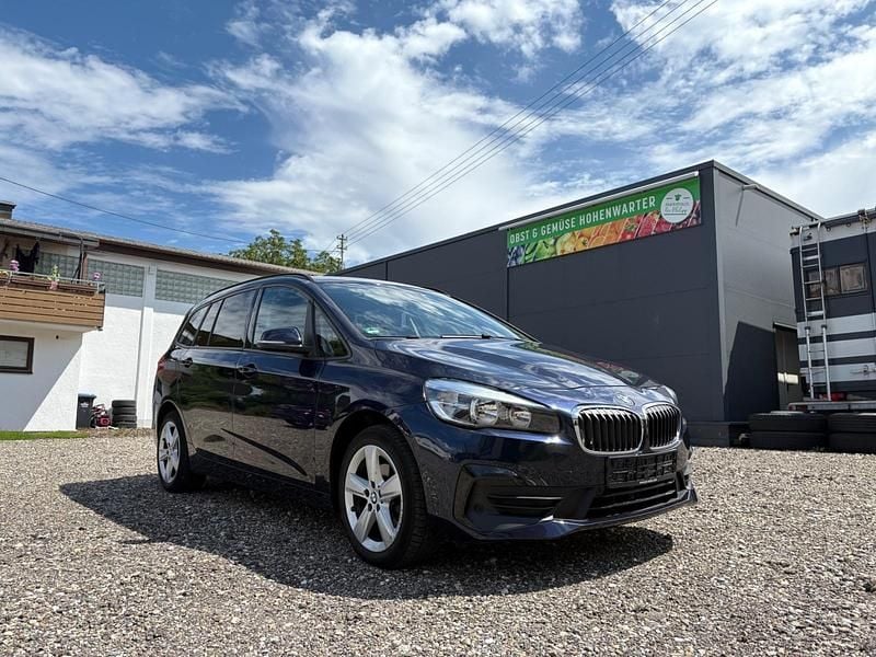 Blau Gebraucht 2018 BMW 216 Sport Line Limousine | 12.600 € (Fairer Preis) - Bild 1/4