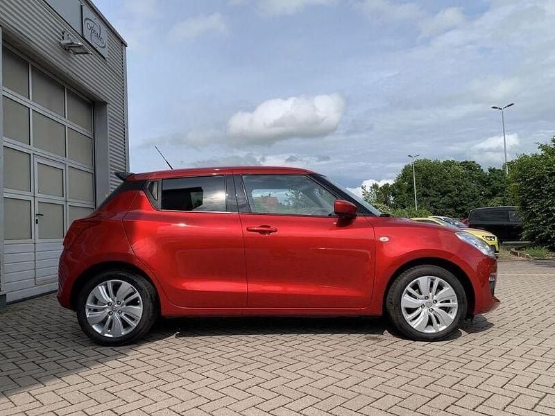 Gebraucht Suzuki Swift Comfort 111 PS (81 kW) 2018 Rot Kleinwagen