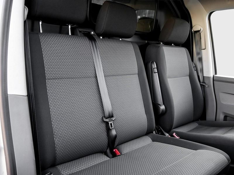 Gebraucht VW Transporter 110 PS (80 kW) 2023 Grau Van