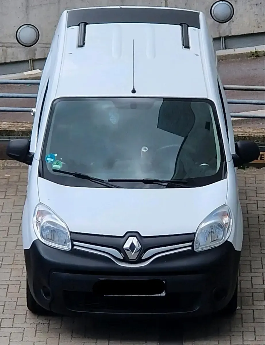 Gebraucht Renault Kangoo 75 PS (55 kW) 2019 Weiß Van / Kleinbus