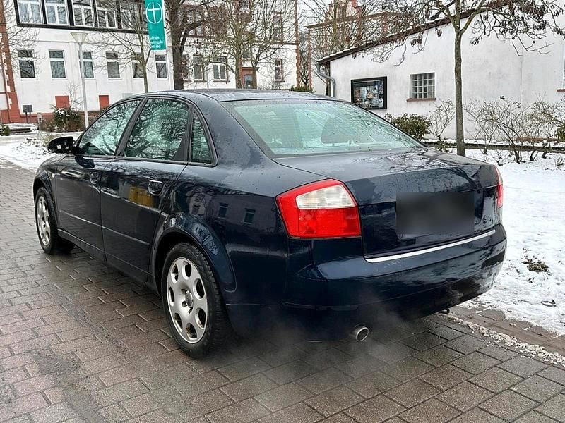 Gebraucht Audi A4 131 PS (96 kW) 2004 Blau Limousine
