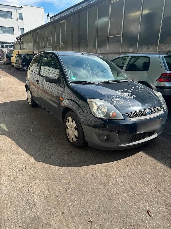 Blau Gebraucht 2006 Ford Fiesta Kleinwagen | 650 € (Superpreis) - Bild 1/4