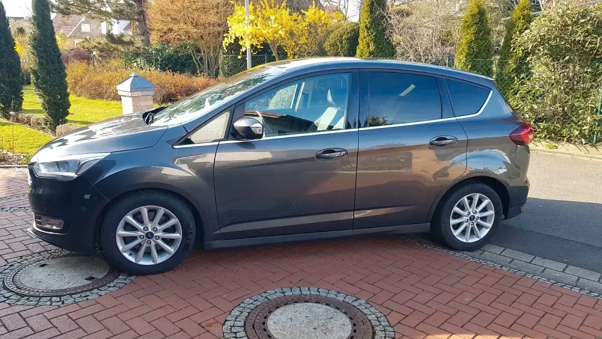Gebraucht Ford C-MAX Titanium 150 PS (110 kW) 2018 Grau Van / Kleinbus