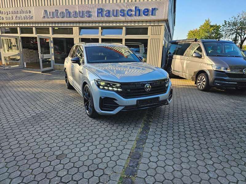 Oyster silver metallic Neu 2025 VW Touareg R-line SUV | 86.990 € (Teuer) - Bild 1/4