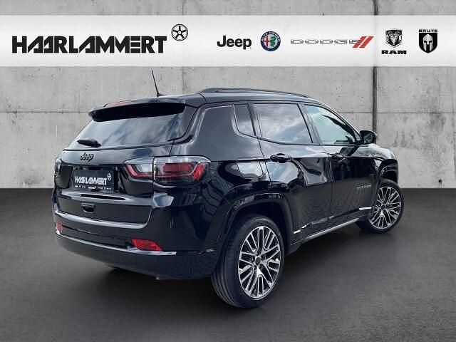 Neu Jeep Compass Summit 131 PS (96 kW) 2025 Schwarz SUV